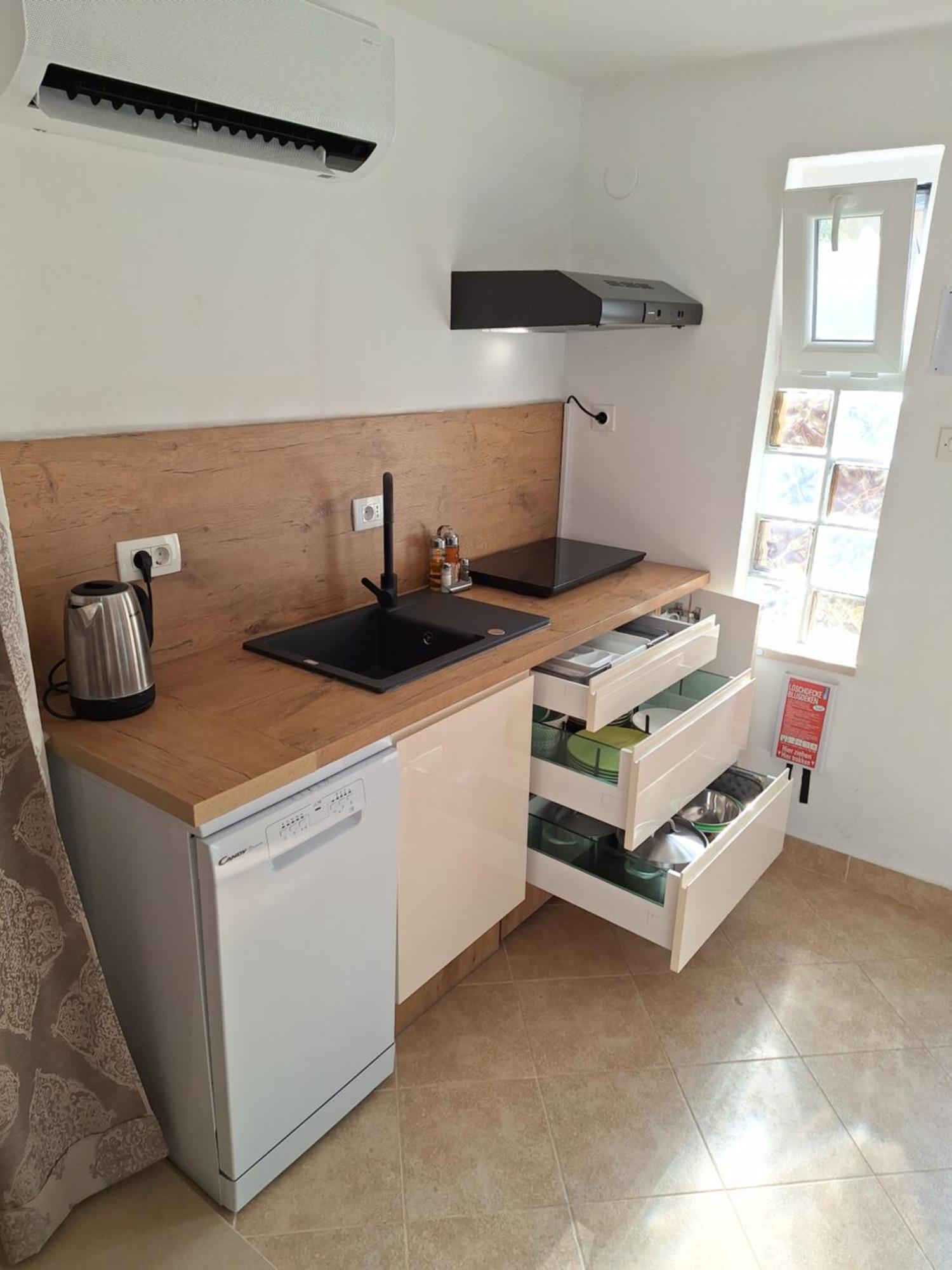 Zonnemarie Apartma